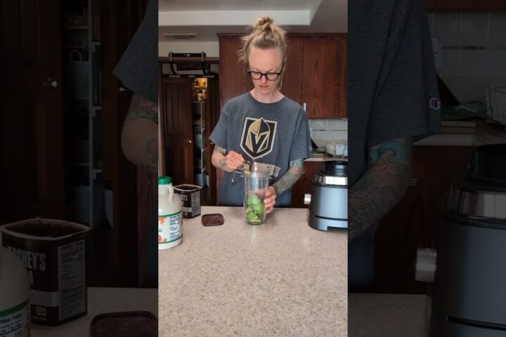 Avocado Chocolate Mousse: A Five-Ingredient Blender Dessert